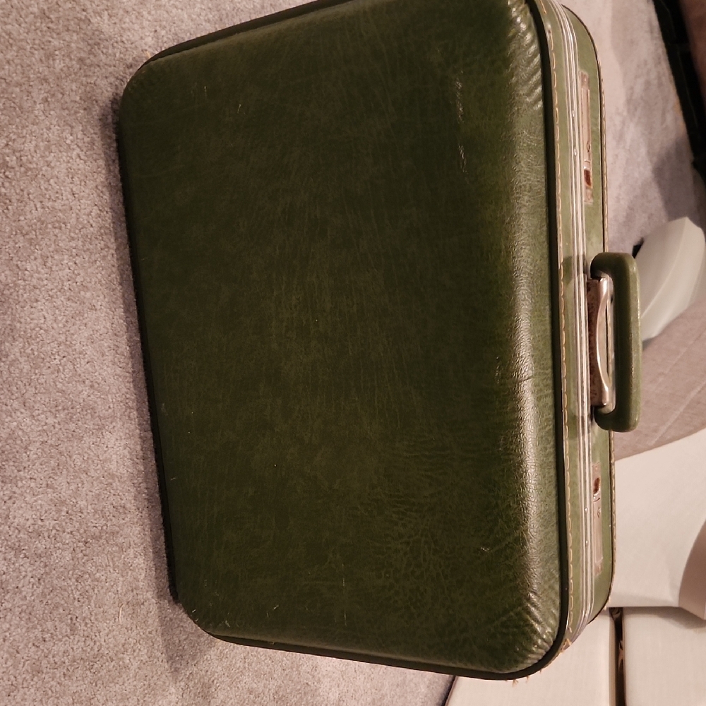 Classic Green Men's Travel Bag